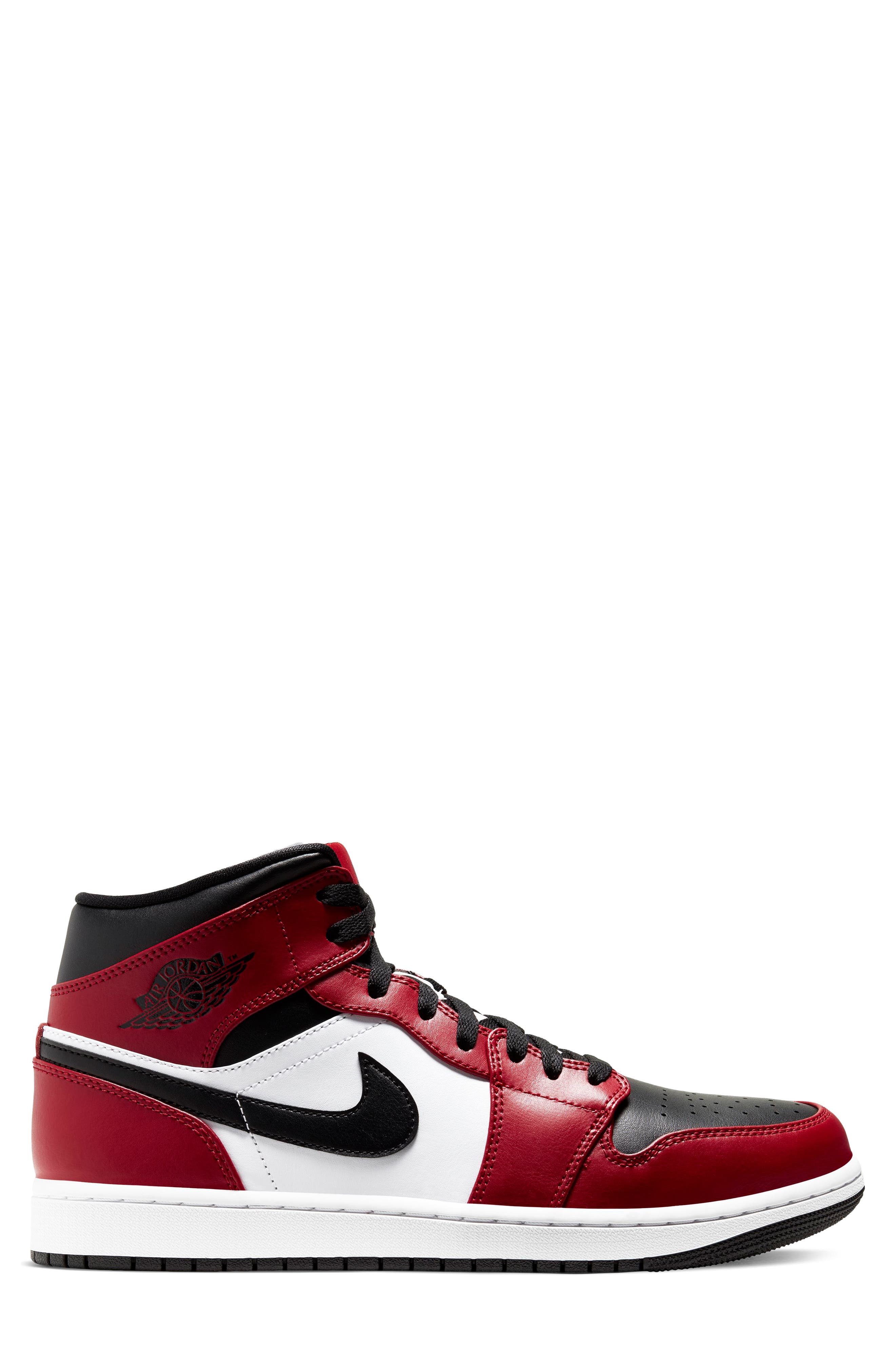 Air Jordan 1 Mid Basketball Sneaker, Alternate, color, 069 BLACK/BLACK