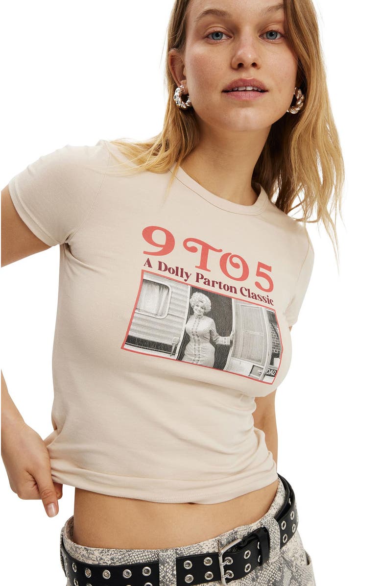 Cotton On Women's Fitted Lcn Graphic Longline Tee, Alternate, color, Lcn Dol Dolly 9 To 5  Stone