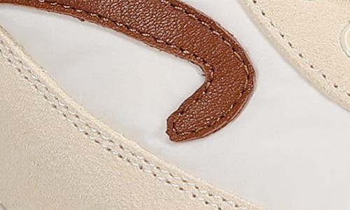 Vaneli Queen Sneaker In Panna