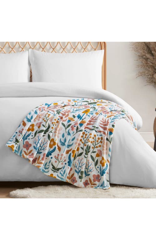 Jessica Simpson Plush Fleece Throw Blanket In White Multi