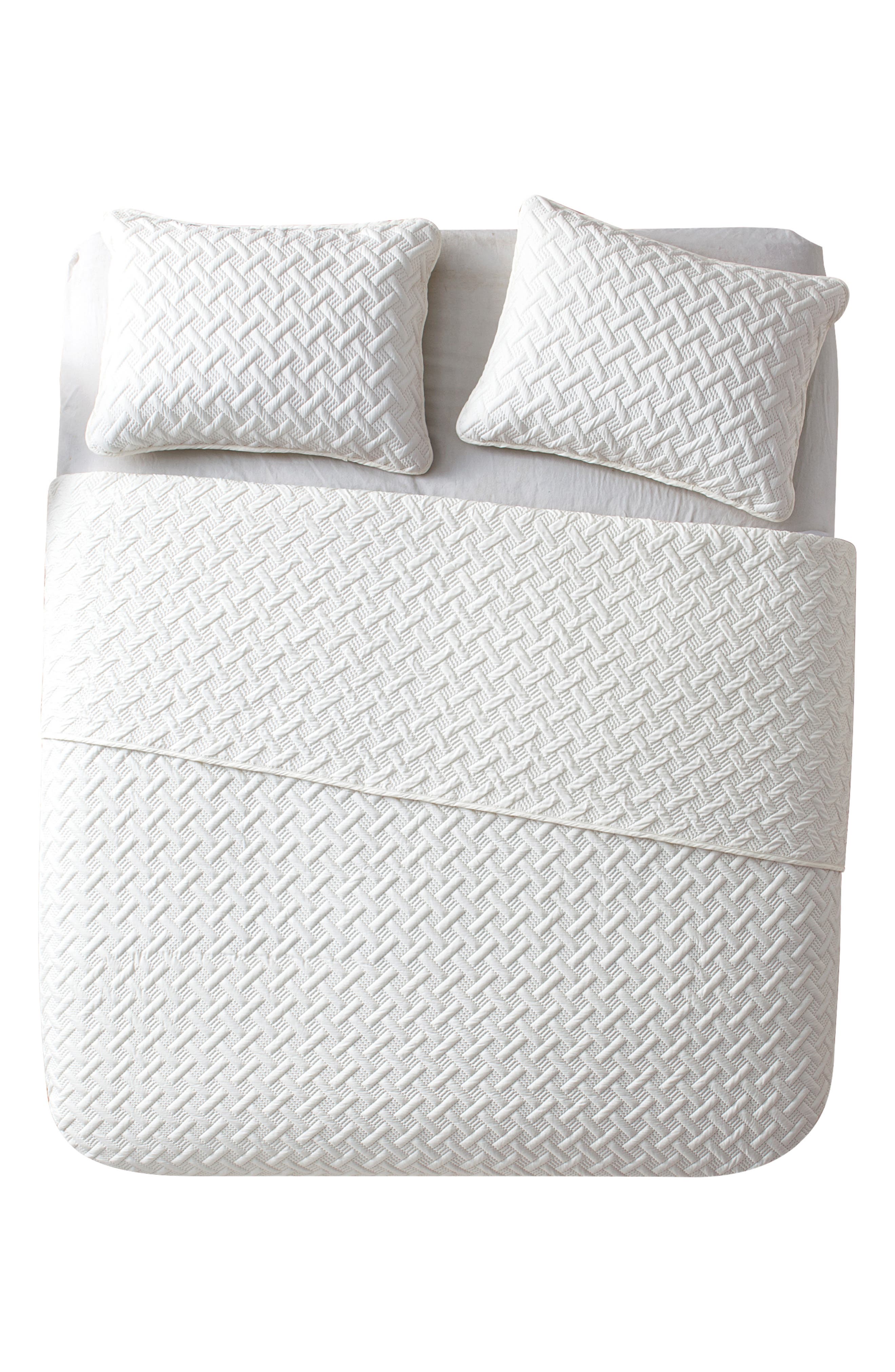 VCNY HOME Nina Embossed Basketweave Quilt Set - Twin