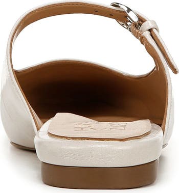 Apple Mary Jane Mule