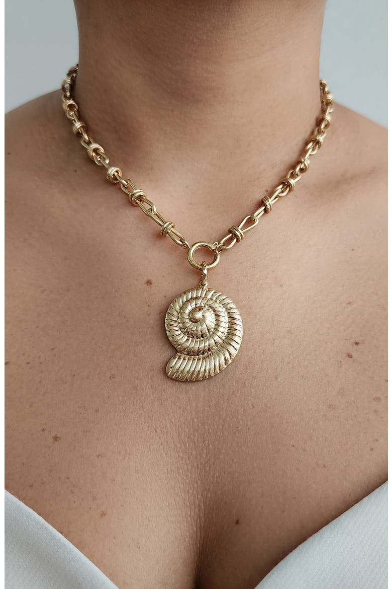 Textured Shell Pendant Necklace, Alternate, color, GOLD
