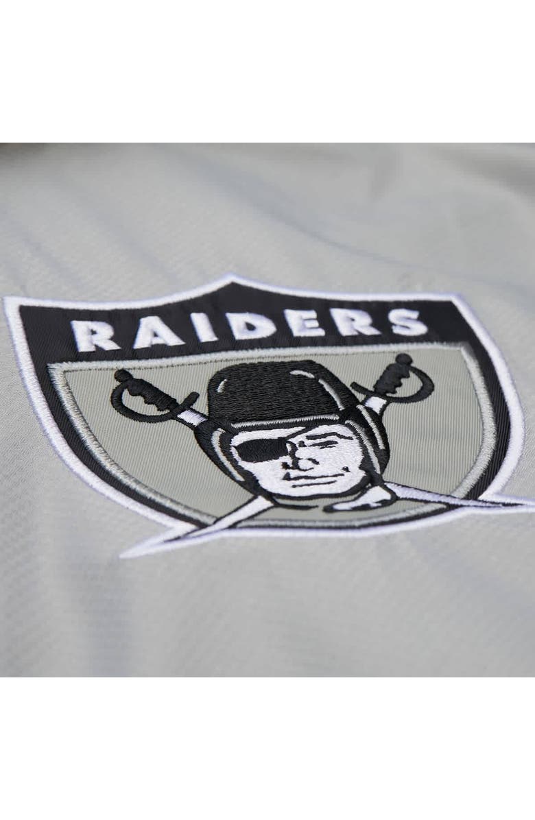 Mitchell & Ness Men's Mitchell & Ness Silver/Black Oakland Raiders Tie Breaker Vintage Logo Lightweight Anorak Half-Zip Windbreaker, Alternate, color, Silver