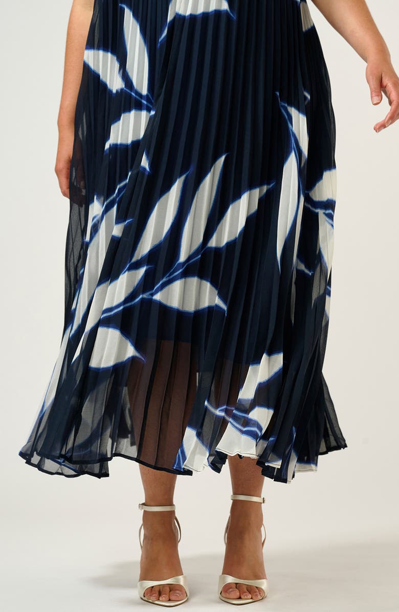 Estelle Breezy Pleated Sleeveless Dress, Alternate, color, Navy/ Milk