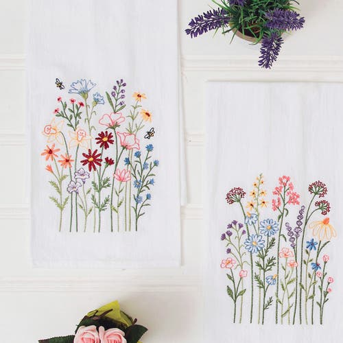 C & F Home C&f Home Botanical Blooms Bee Kitchen And Bathroom Embroidered Hand Towel In Multi