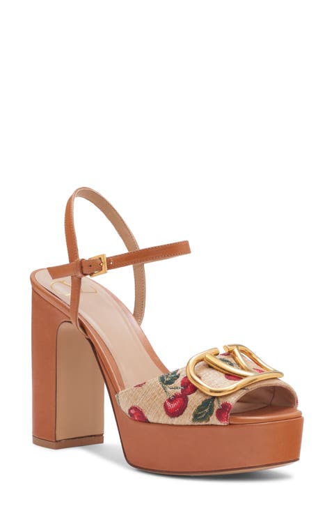 Women's Valentino Garavani Sandals and Flip-Flops | Nordstrom