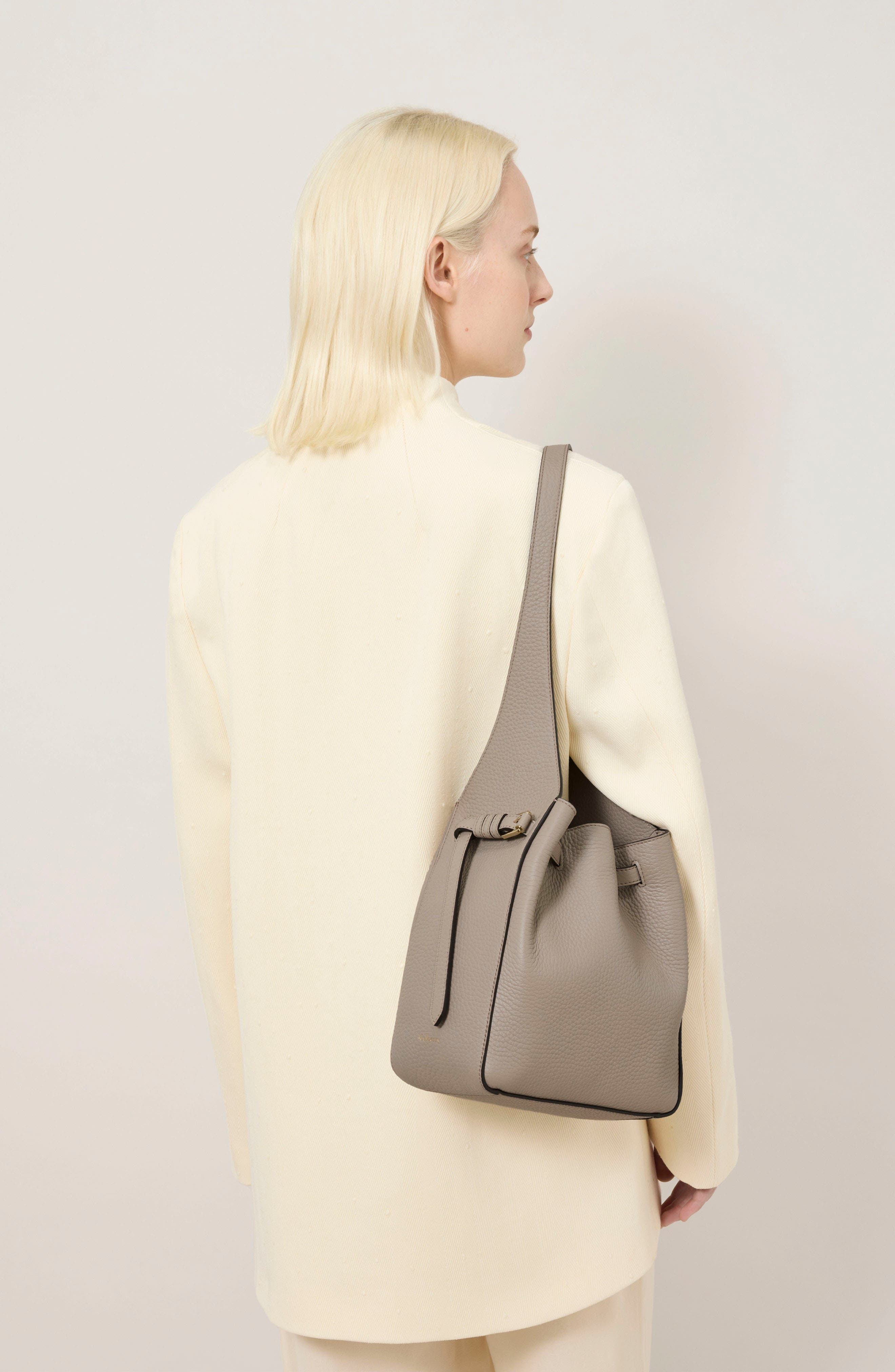 Mulberry Small Lyra Leather Bucket Bag, Alternate, color, 