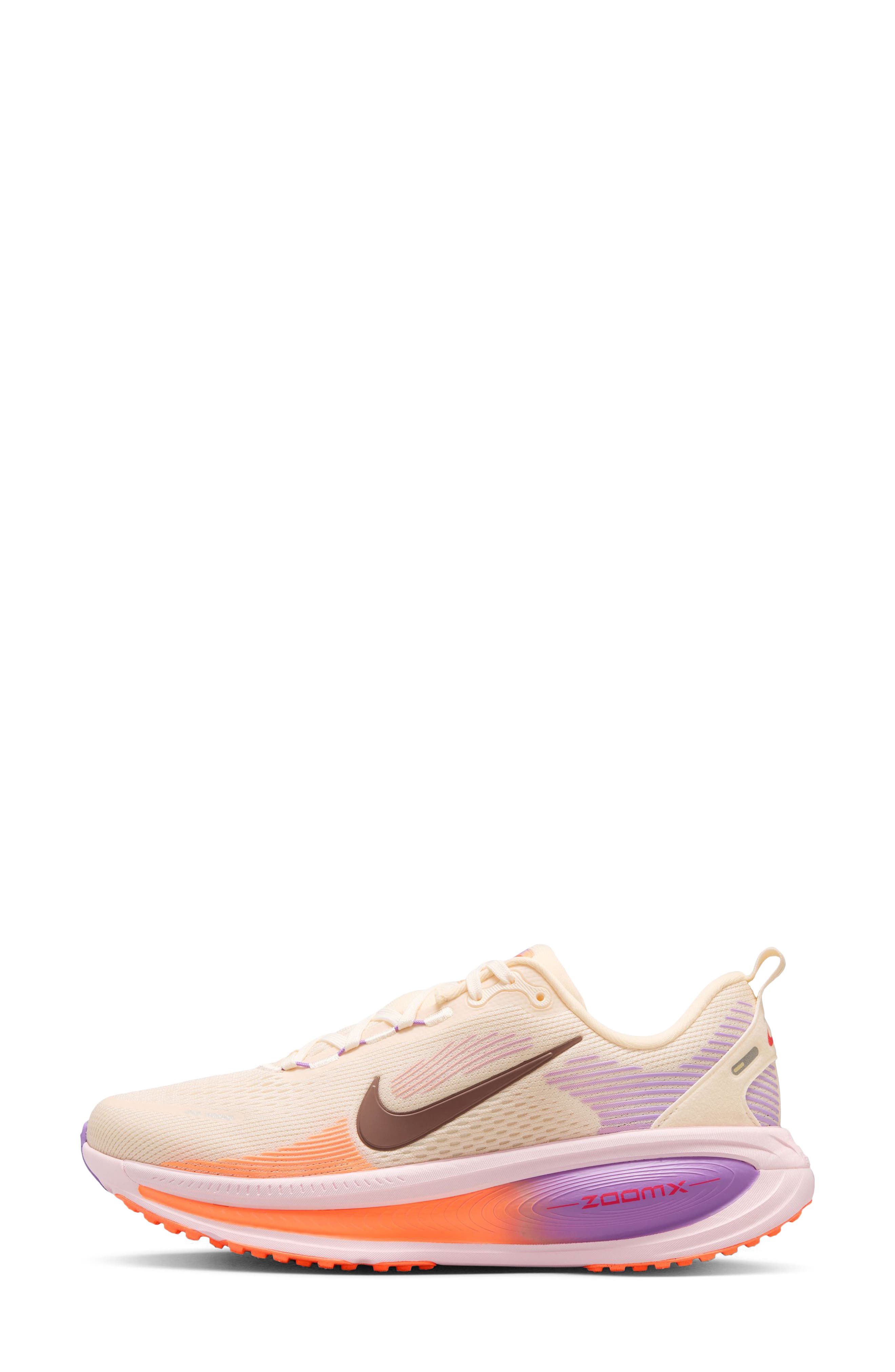 Vomero 18 Running Shoe, Alternate, color, CHALK/ TATTOO