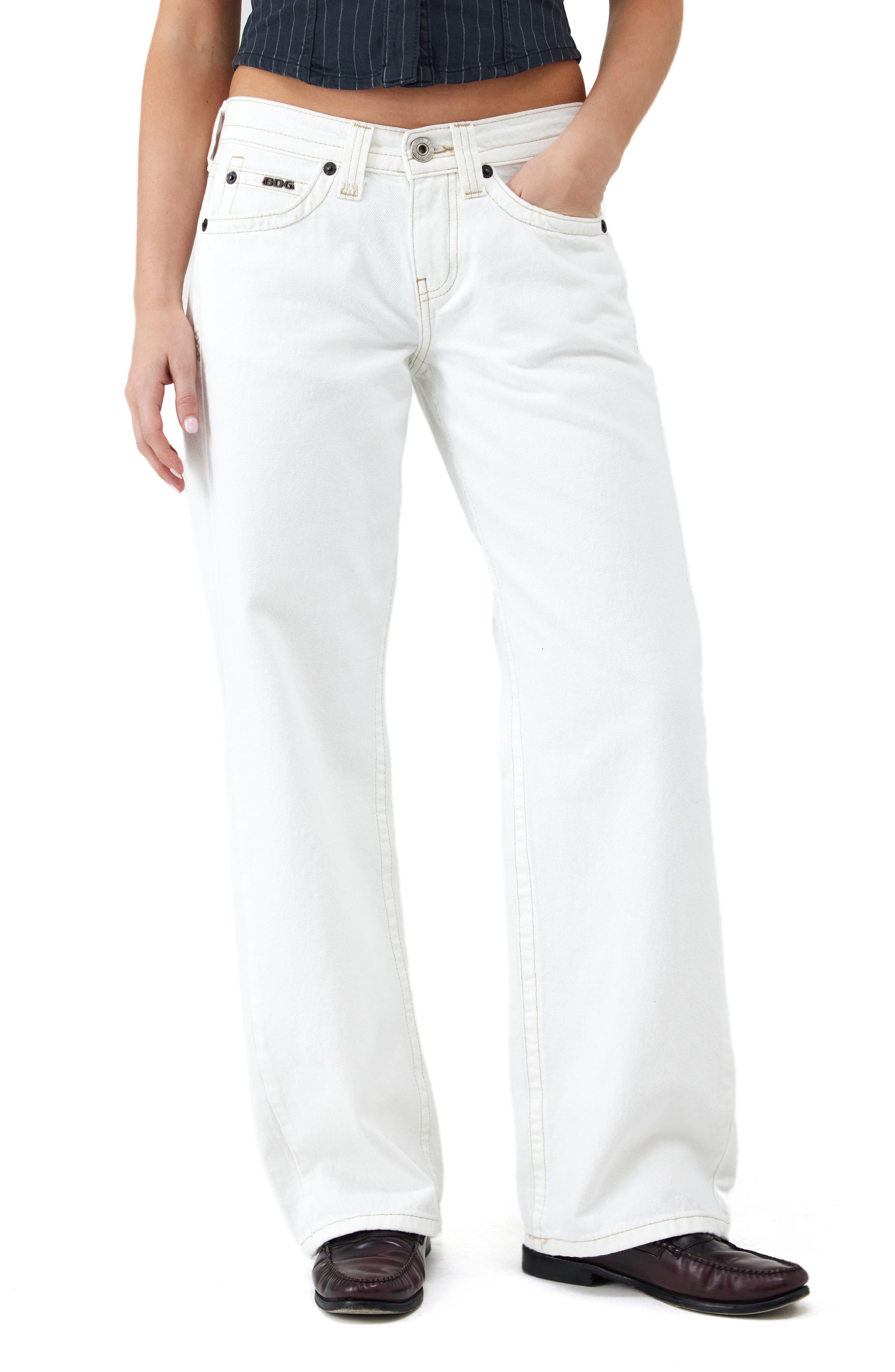 BDG Urban Outfitters Kayla Low Rise Wide Leg Cargo Jeans in White 