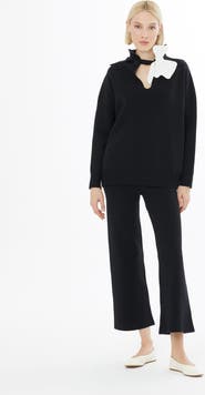 Gizia Floral Detail Long Sleeve Soft Knit Blouse