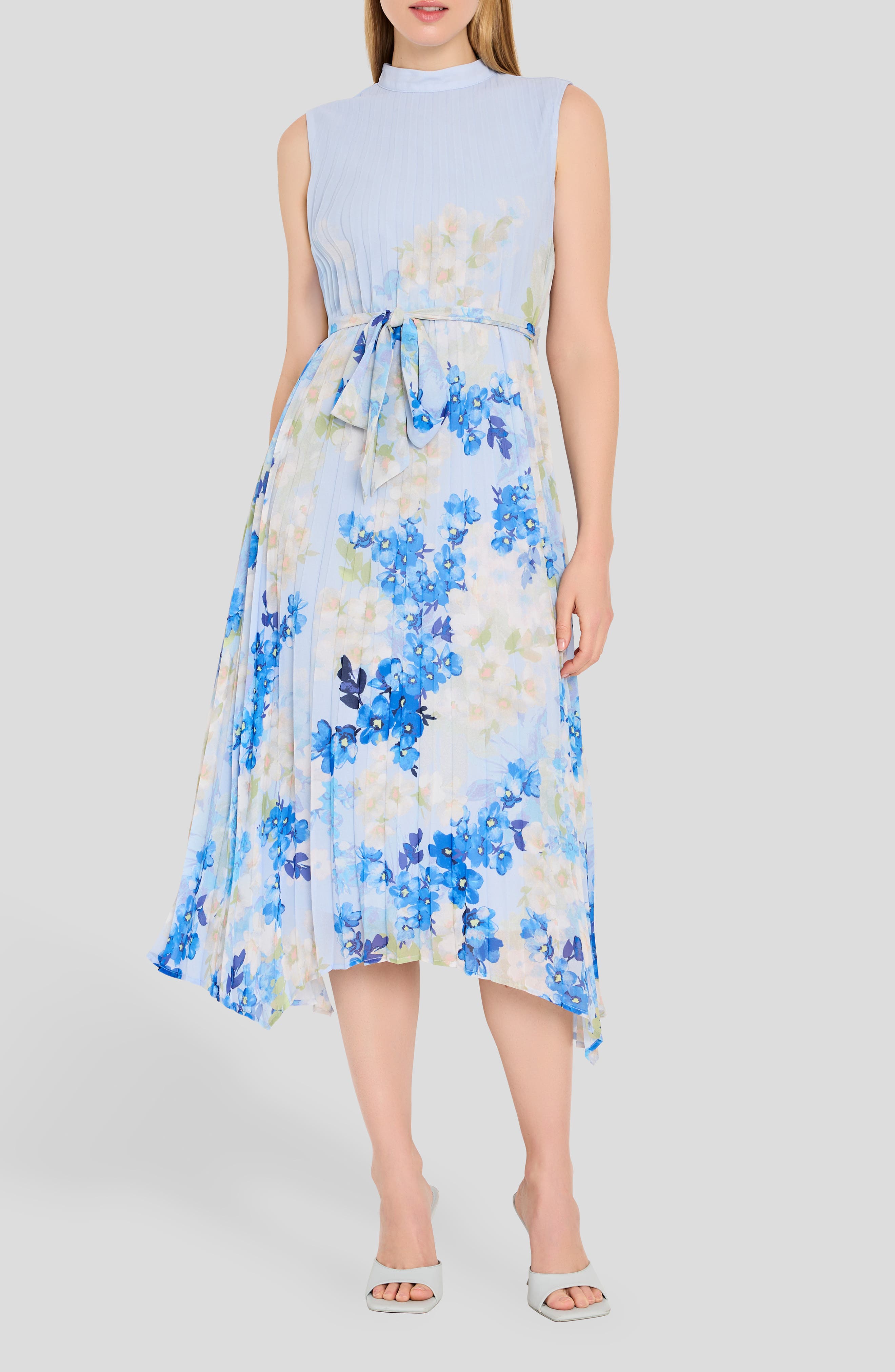 selected IVORY BLUE FLORAL