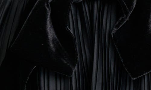 Wayf Melissa Plissé Bow Top In Black