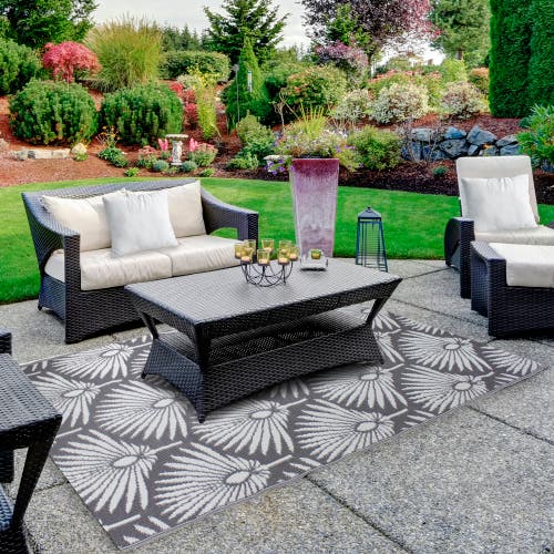 Northlight 4x6ft Fan Leaf Rectangular Outdoor Area Rug In Gray