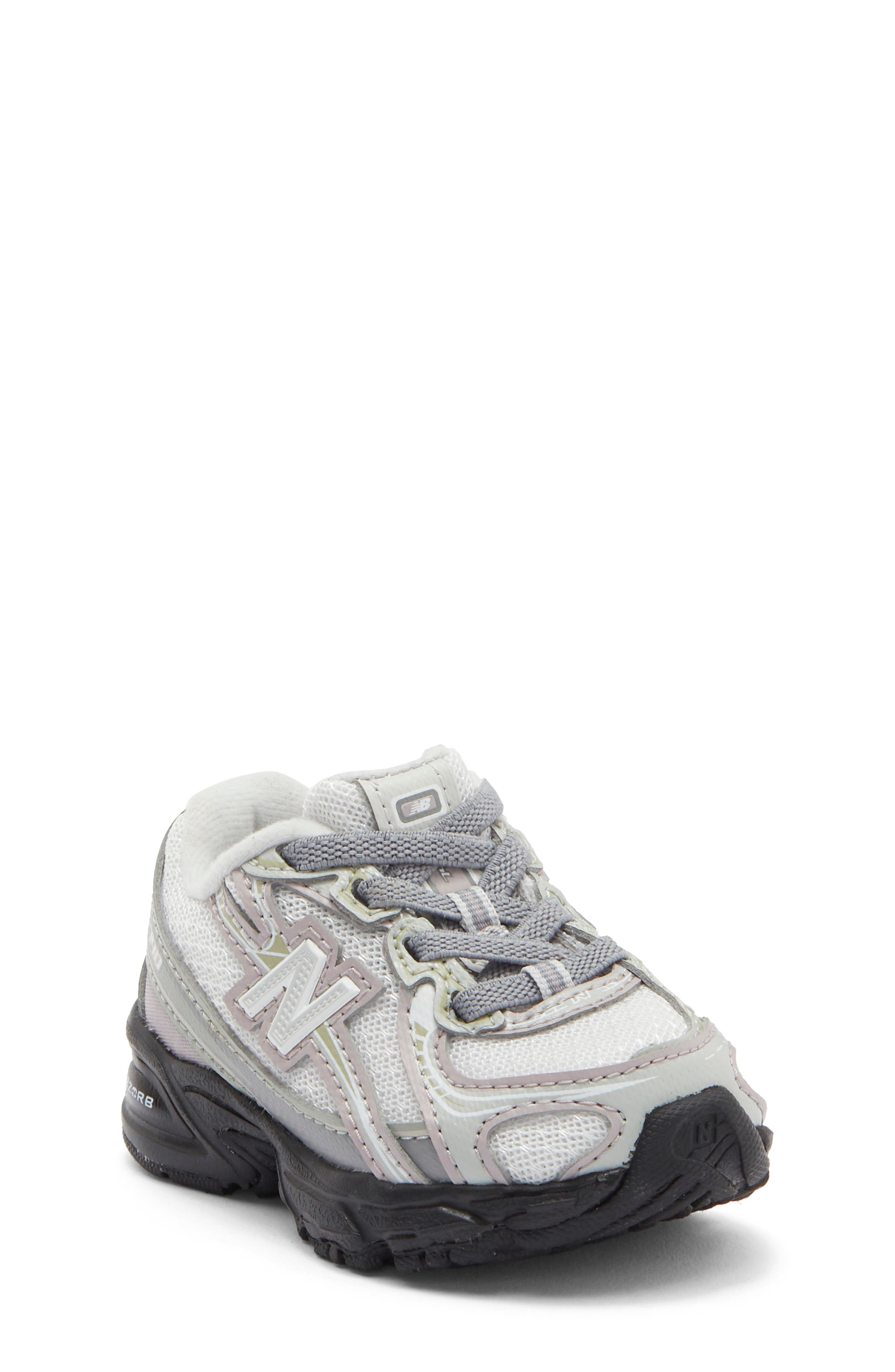 Gender Inclusive 740 Sneaker