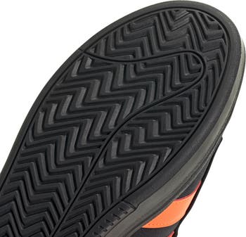 Grand Court Alpha Sneaker