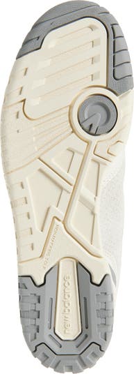 550 Basketball Sneaker