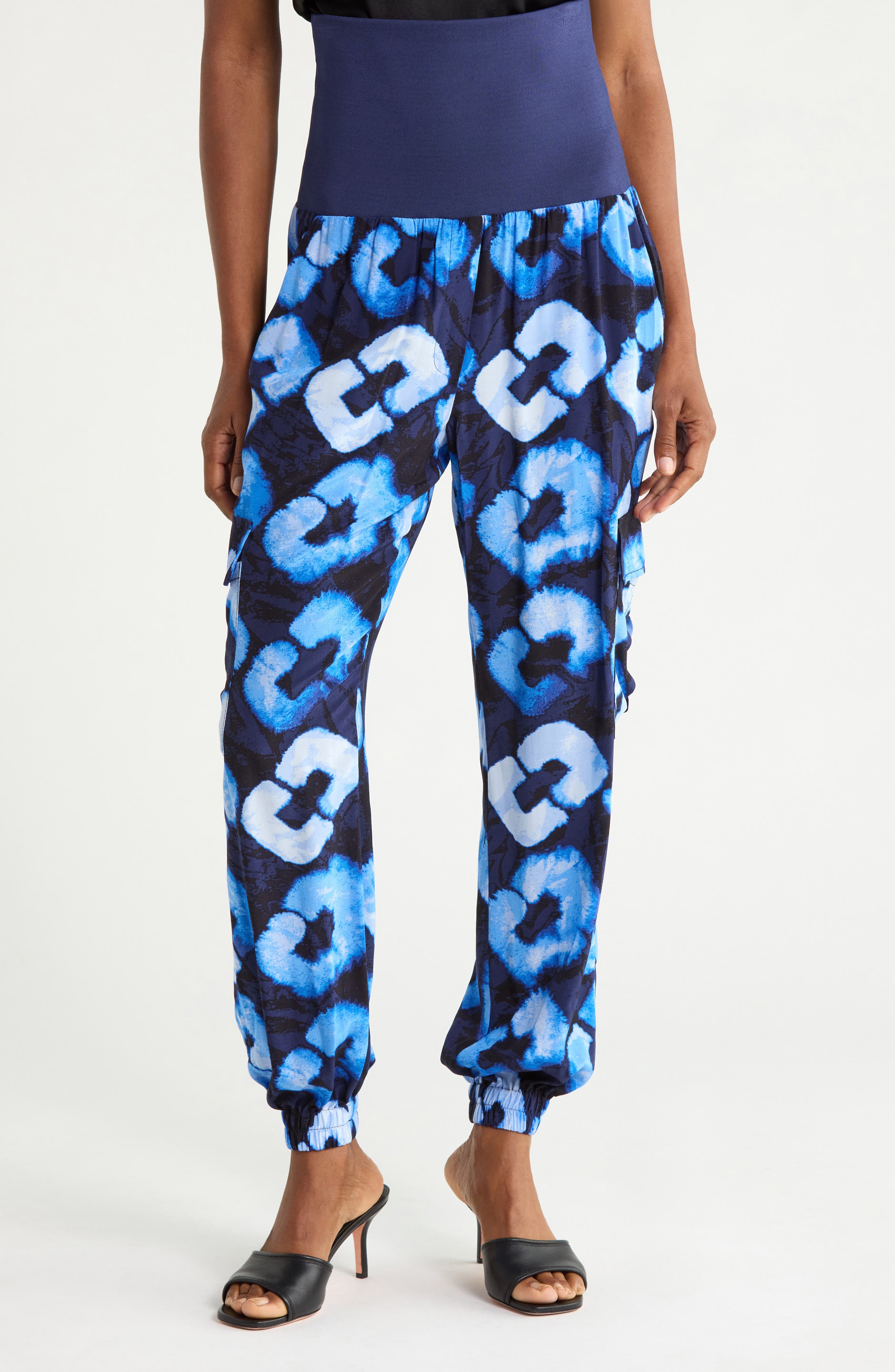 Lara Print Cargo Pants