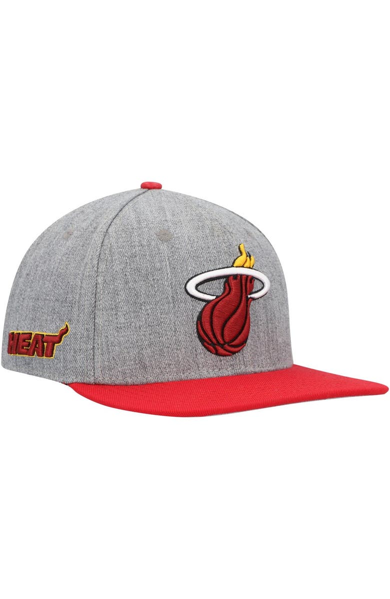 PRO STANDARD Men's Pro Standard Gray/Red Miami Heat Classic Logo Two-Tone Snapback Hat, Main, color, Gray