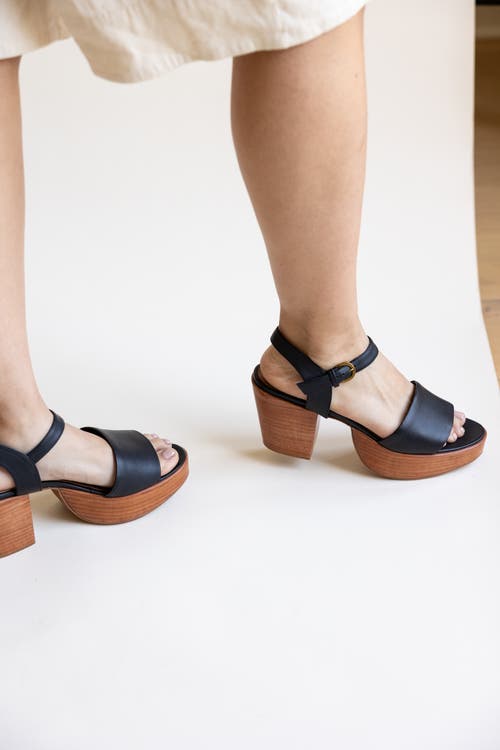 Fortress Hannah Platform Clog Sandal In Black
