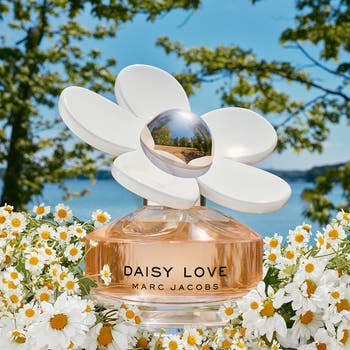 Daisy love perfume fashion boots