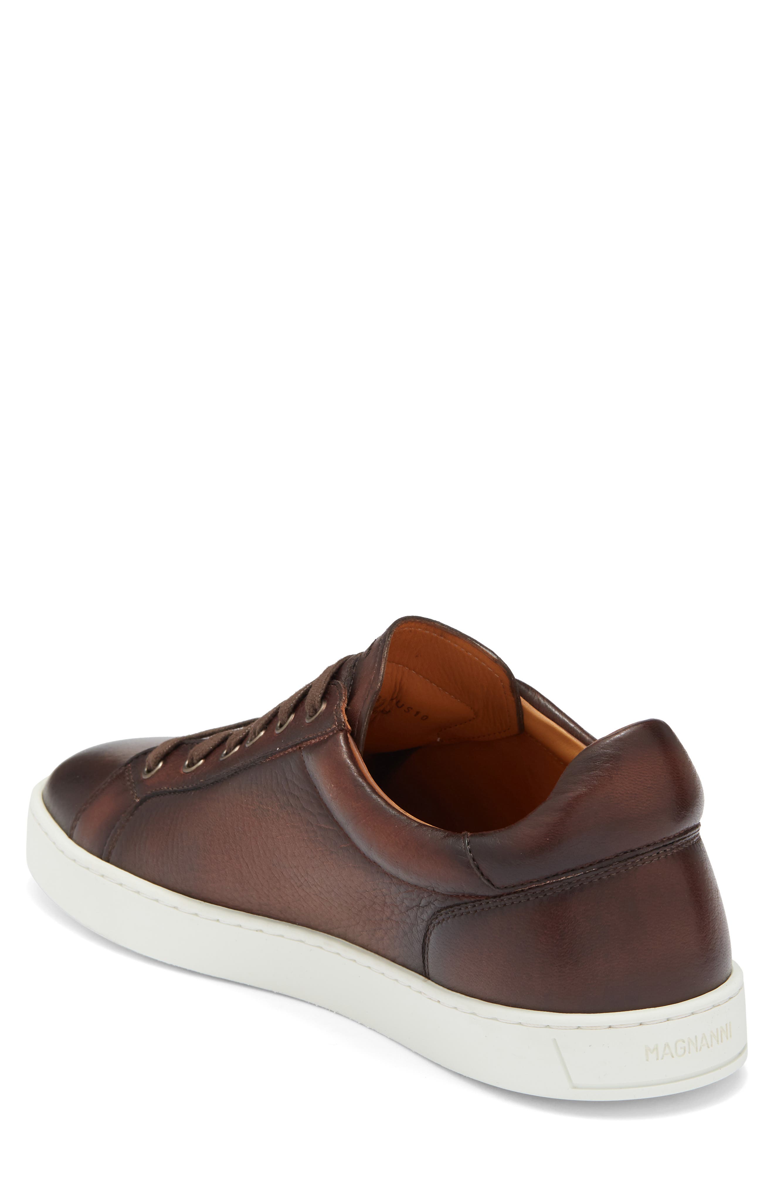 Leve Low Top Sneaker, Alternate, color, BROWN