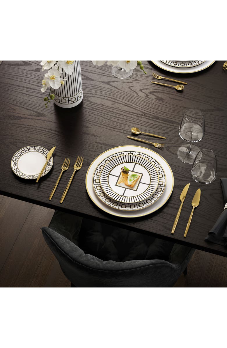 Villeroy
Boch MetroChic Salad Plate Stripe Rim, Alternate, color, White