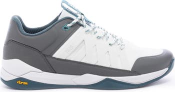 Court Sneaker