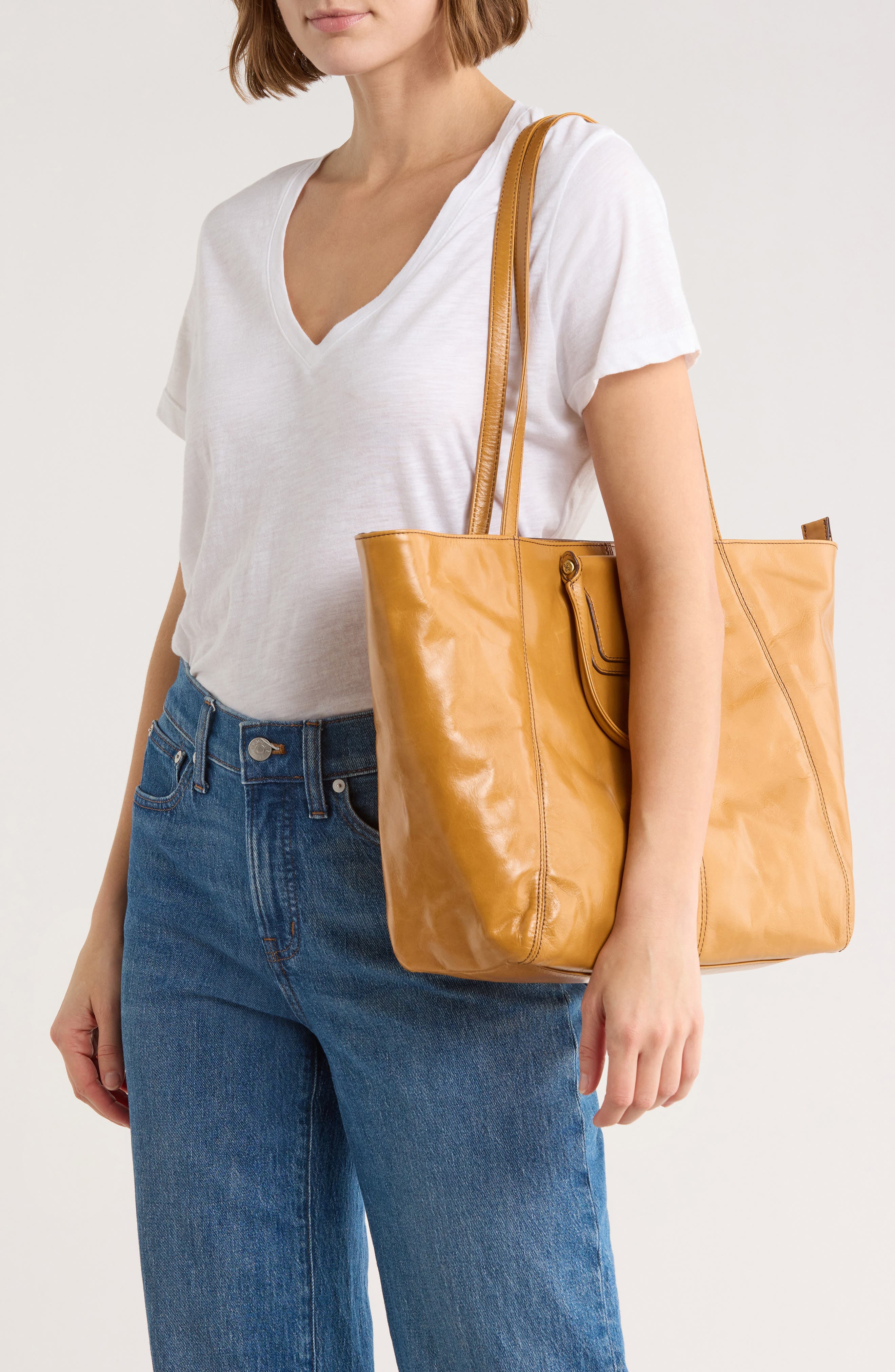 HOBO Sheila East/West Leather Tote, Alternate, color, Natural
