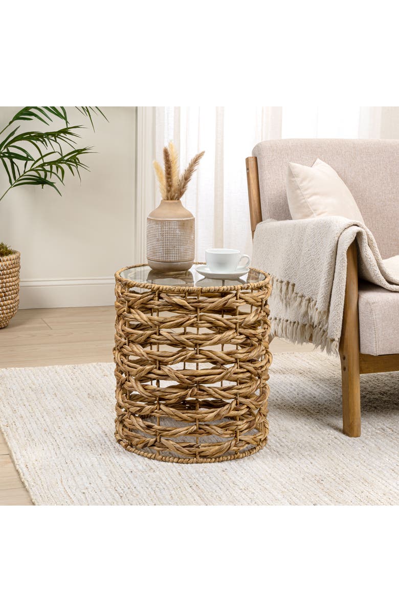 JONATHAN Y Malaya 16" Bohemian Coastal Handwoven Water Hyacinth Open Weave Round End Table with Glass Top, Alternate, color, Natural
