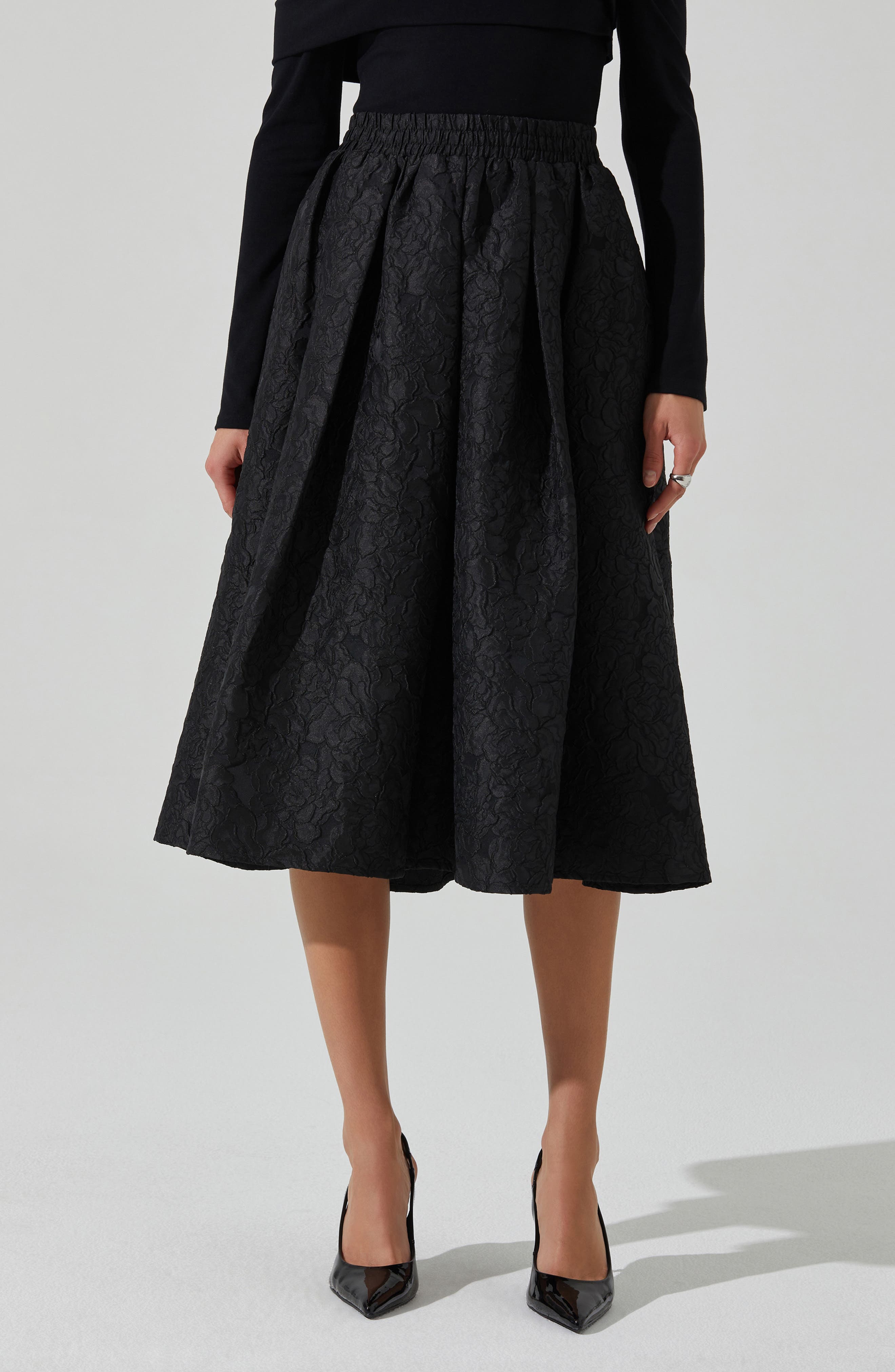 ASTR the Label Andolina Jacquard Flare Skirt