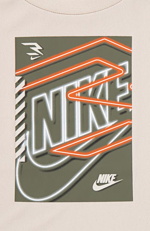 3 BRAND 3 BRAND THREE X THREE GRAPHIC T-SHIRT & SHORTS