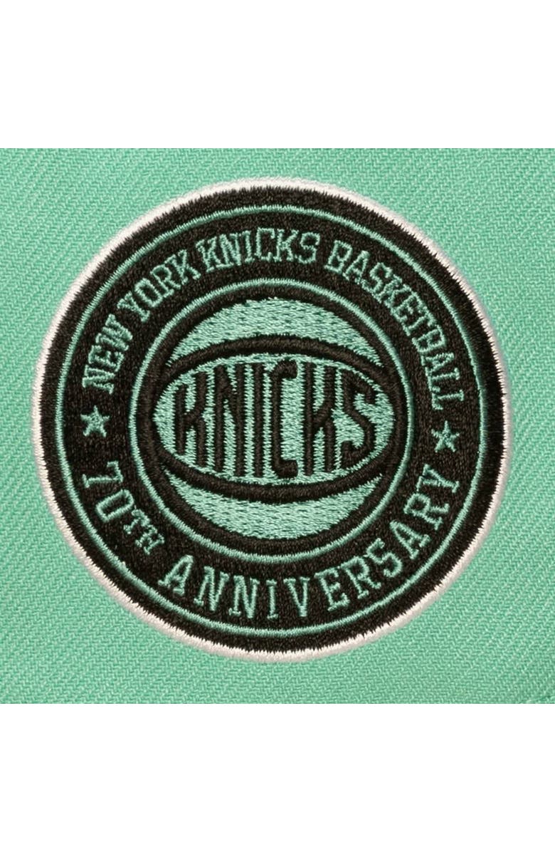 Mitchell & Ness Men's Mitchell & Ness Mint/Black New York Knicks In the City Pro Pinch Snapback Hat, Alternate, color, Mint