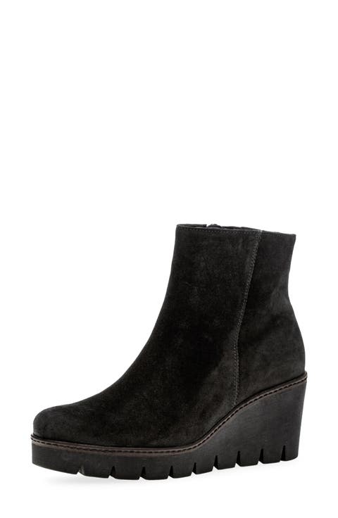 74.780 Wedge Bootie (Women)