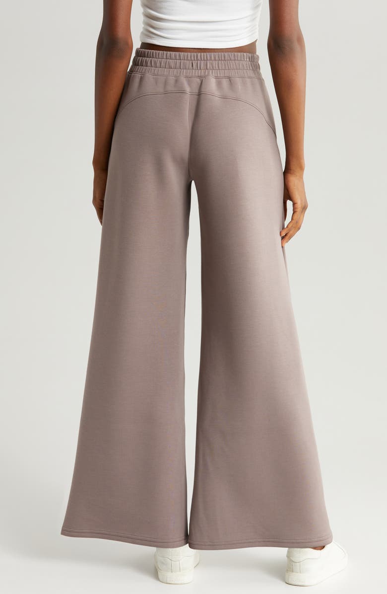 AirEssentials Wide Leg Pants