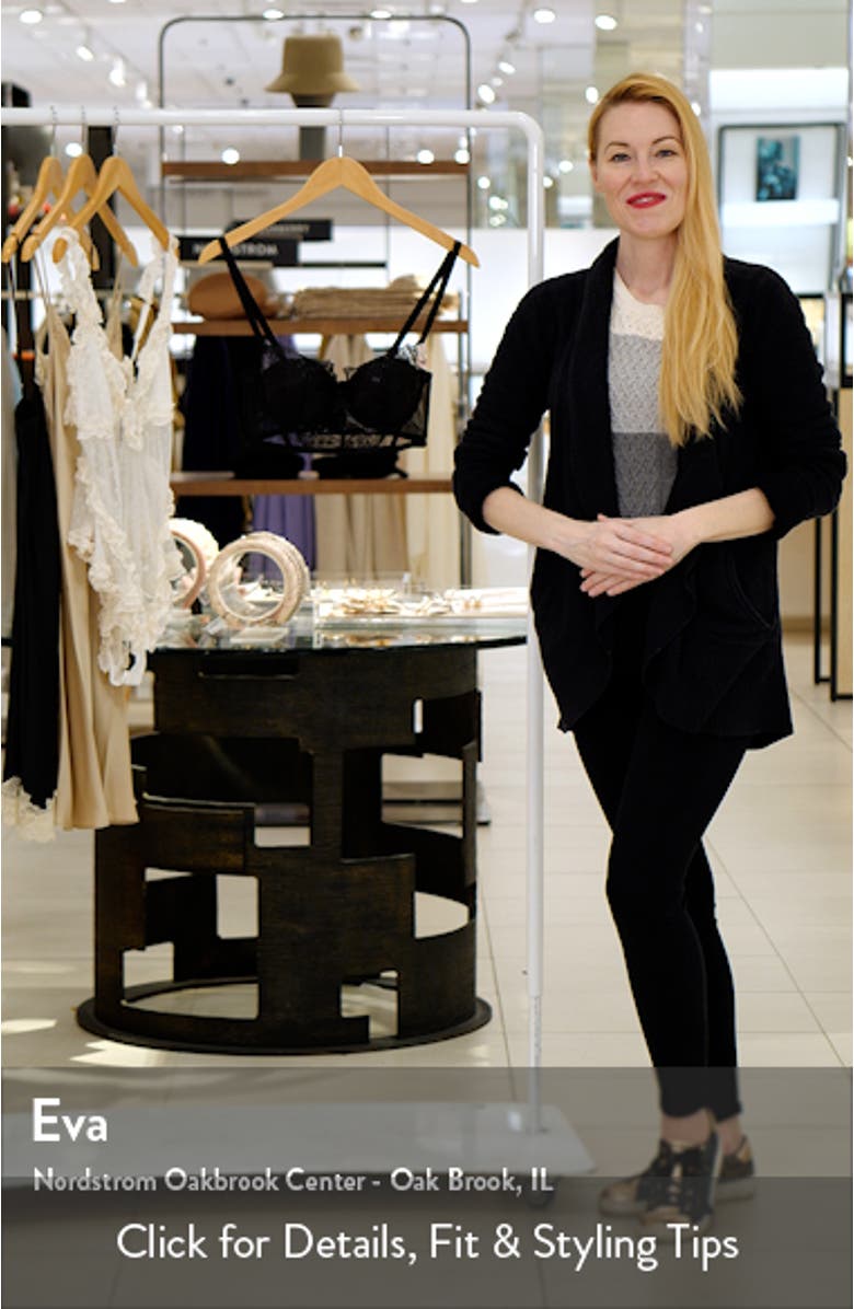 Enivrante Ampli Balconette Bra, sales video thumbnail