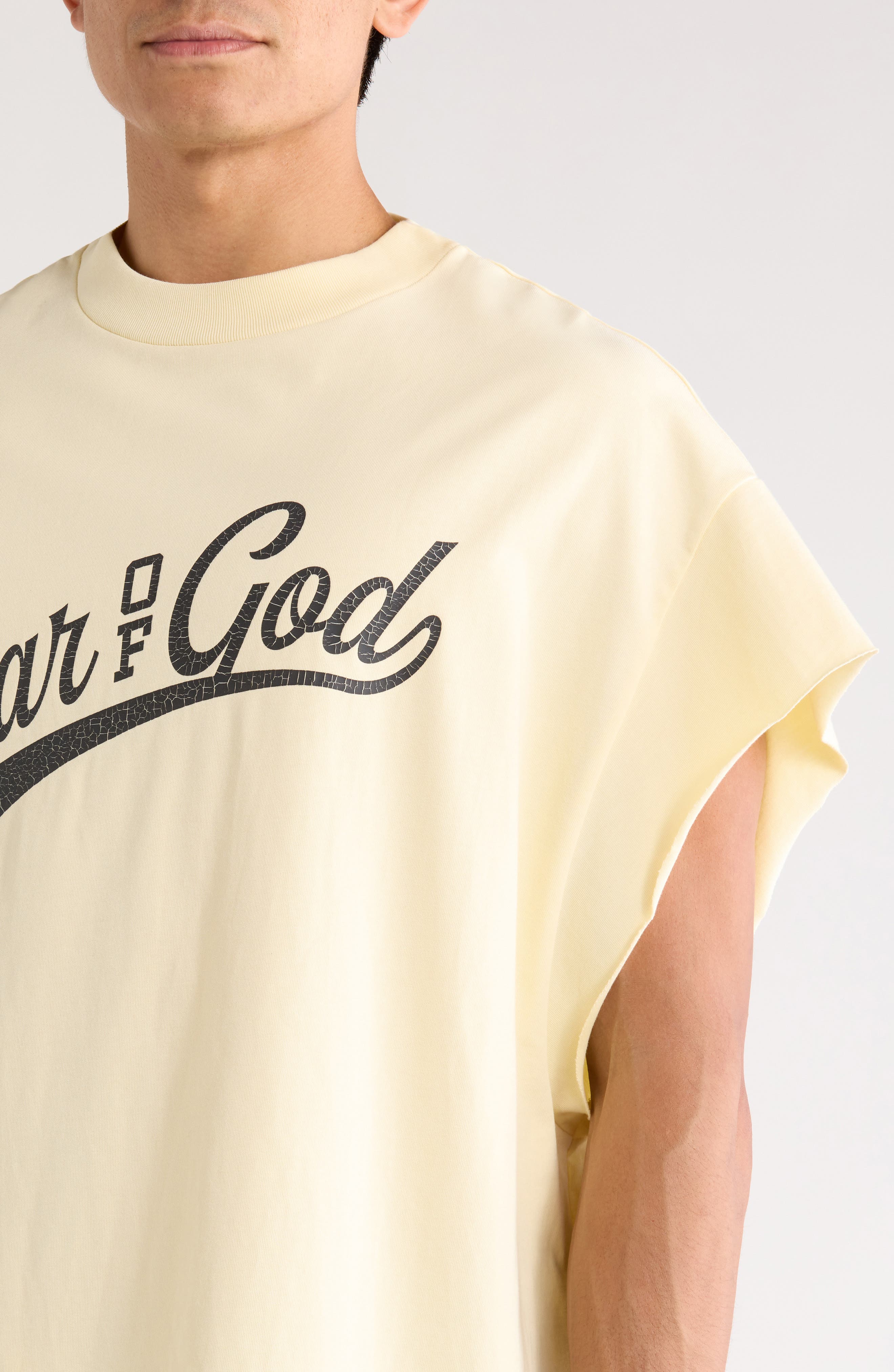 Fear of God Essentials '90's Logo Graphic Cut Off Cotton Tank — фото 4