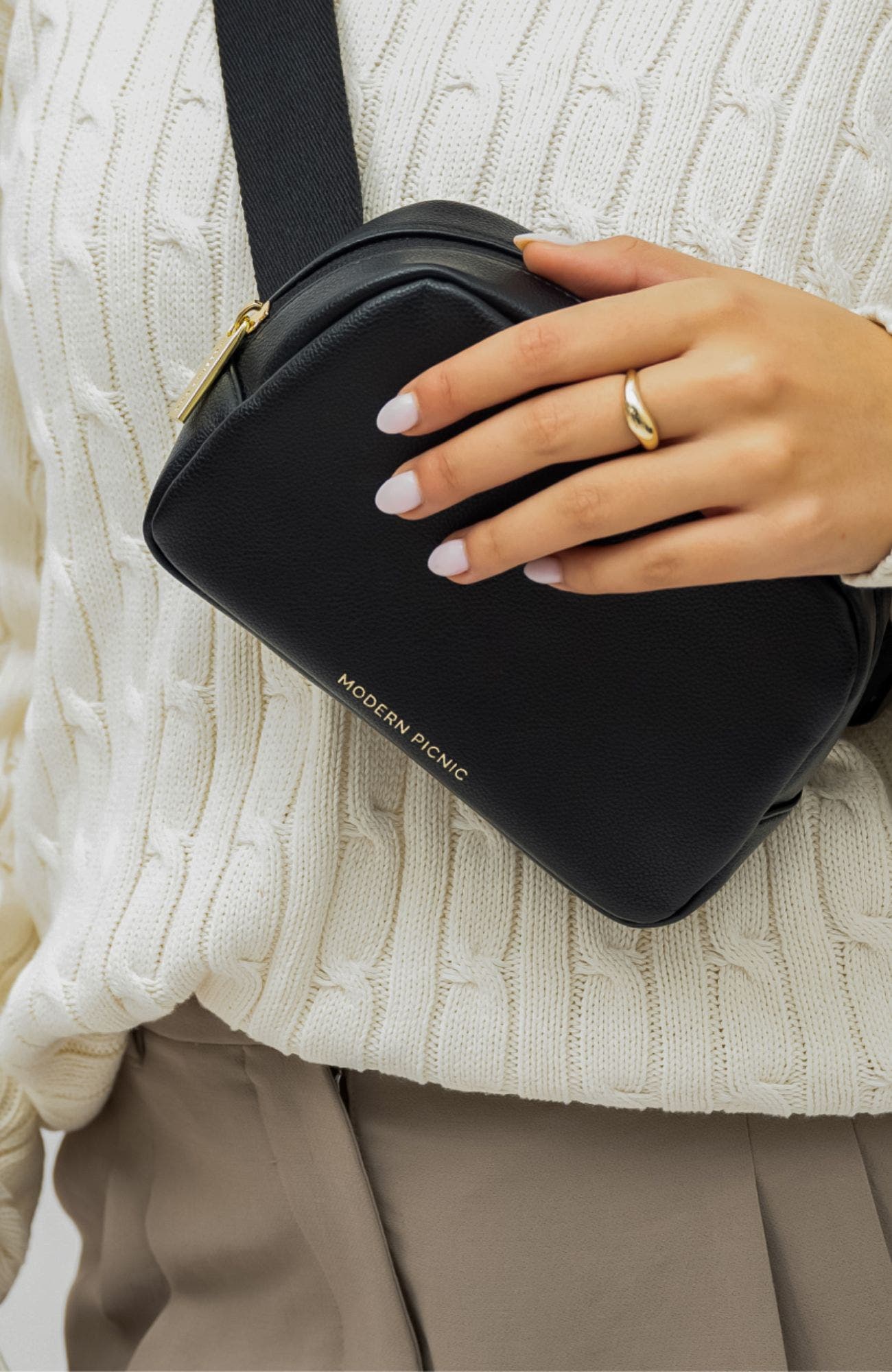 Modern Picnic THE FANNY PACK, Alternate, color, Black