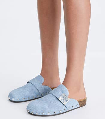 Mellow Stud Mule