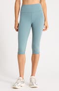 Z by Zella Perform High Waist Piped Capri Leggings
