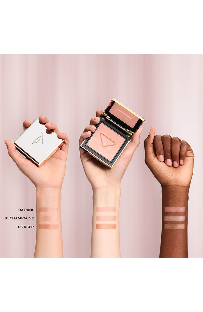 Light Glowing Highlighter Powder