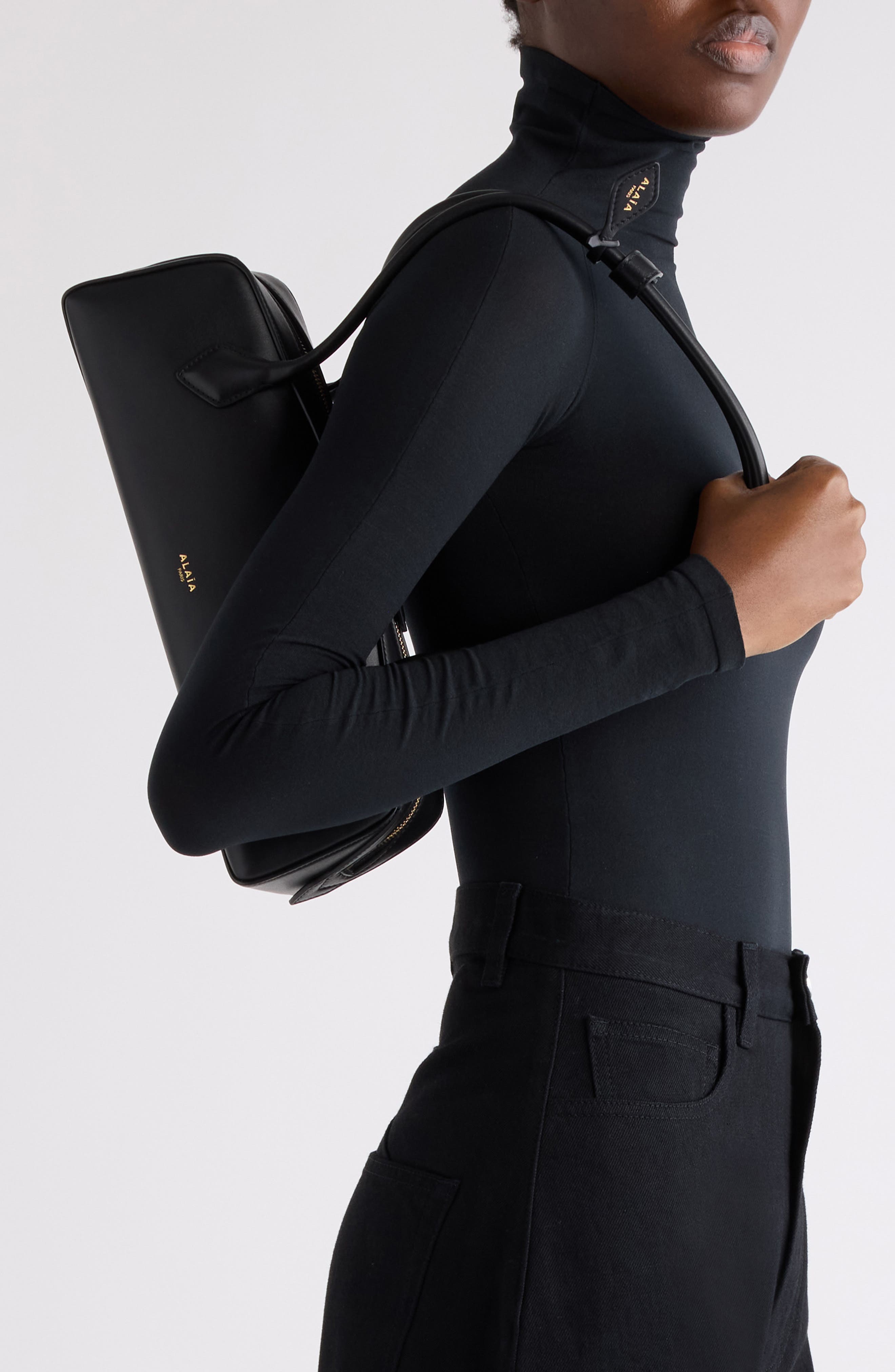 Medium Le Teckel East/West Shouder Bag, Alternate, color, NOIR 999