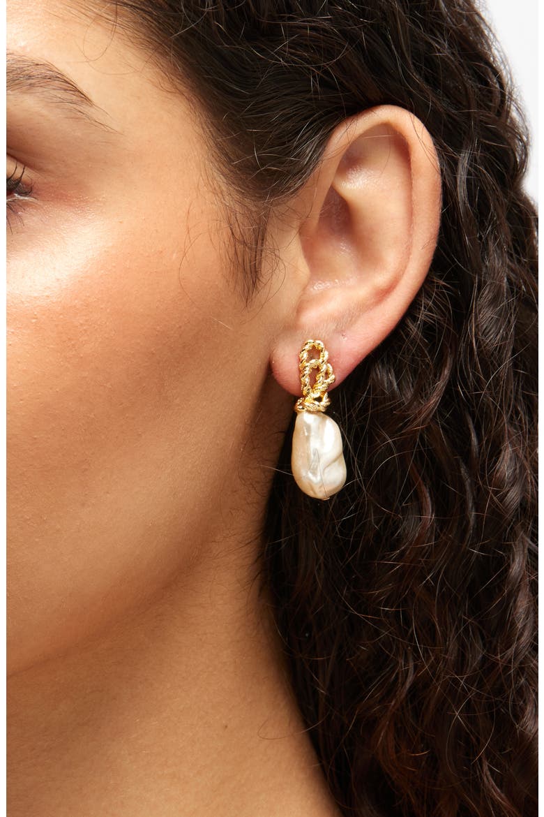 Chateau Faux Pearl Drop Earrings, Alternate, color, PEARL