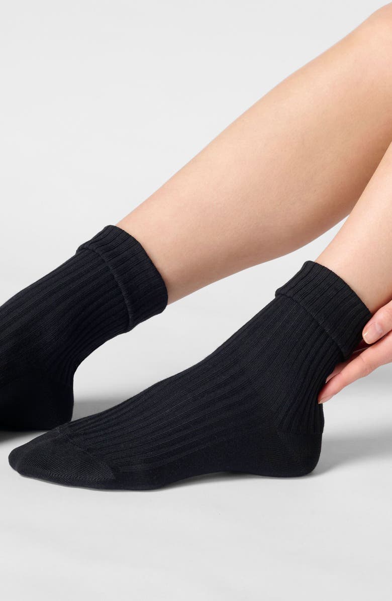 Oroblu Cotton Blend Rib Crew Socks, Alternate, color, Black