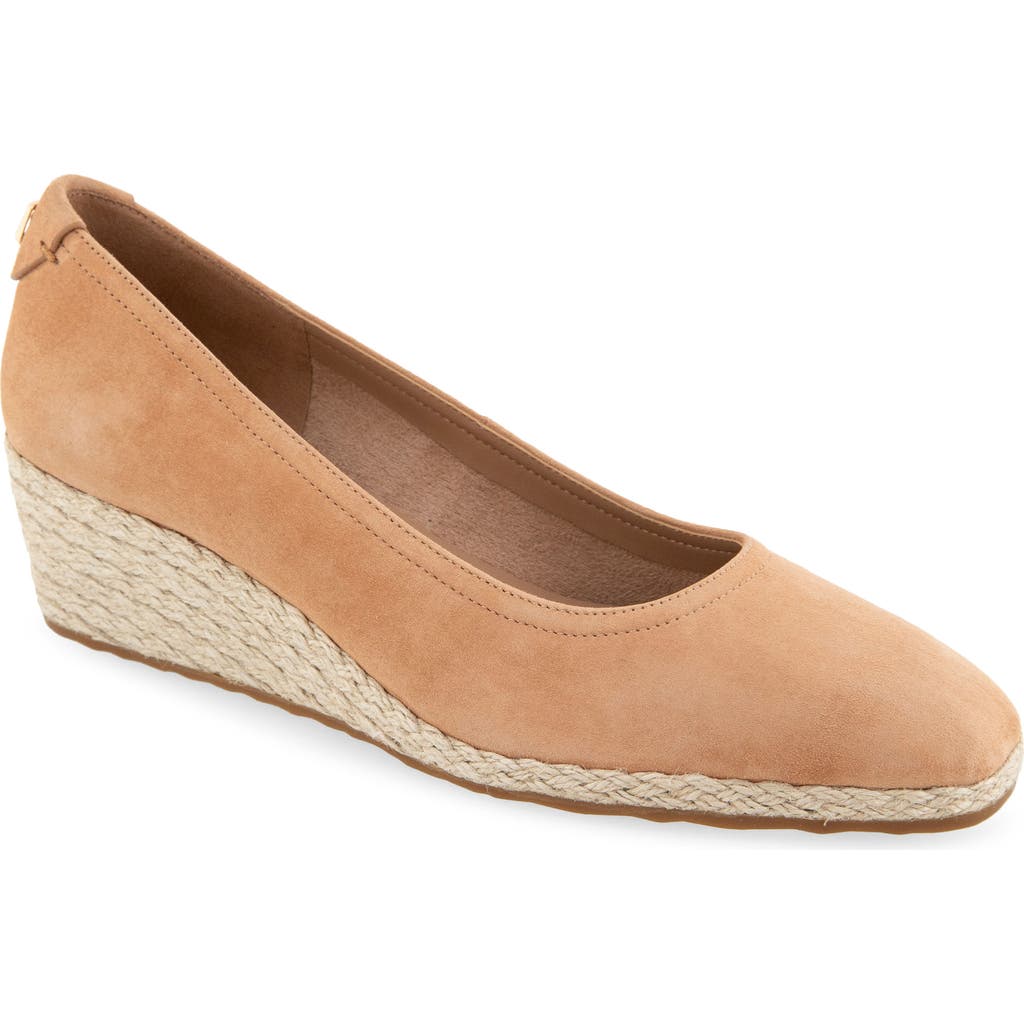 AEROSOLES AEROSOLES ROMA WEDGE PUMP