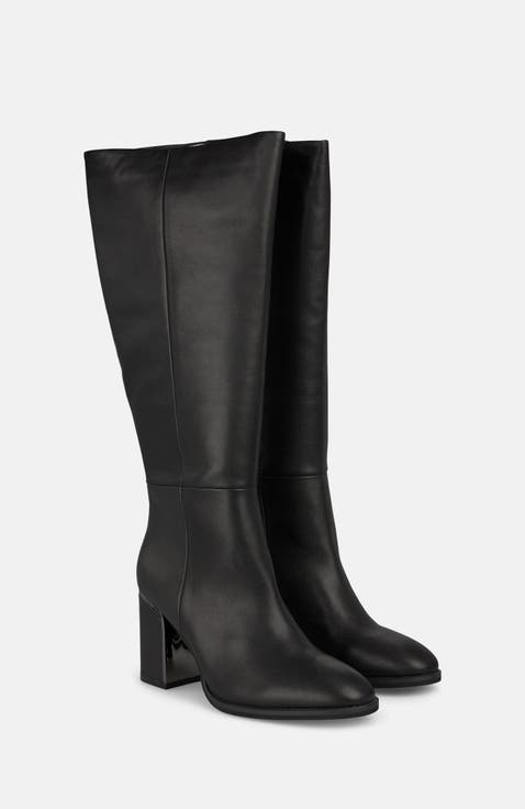 Wide-Heeled Boot