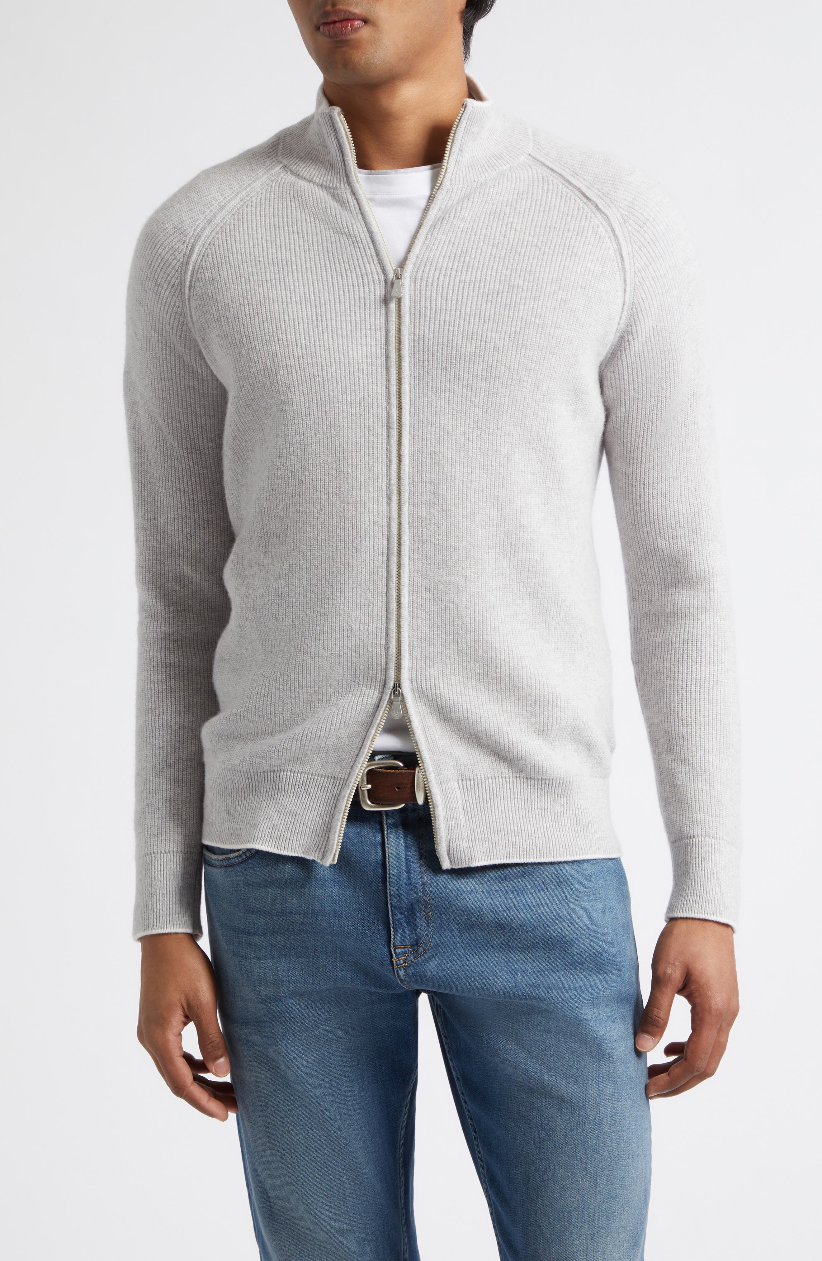 selected 13-02 LT GRY SND WHT