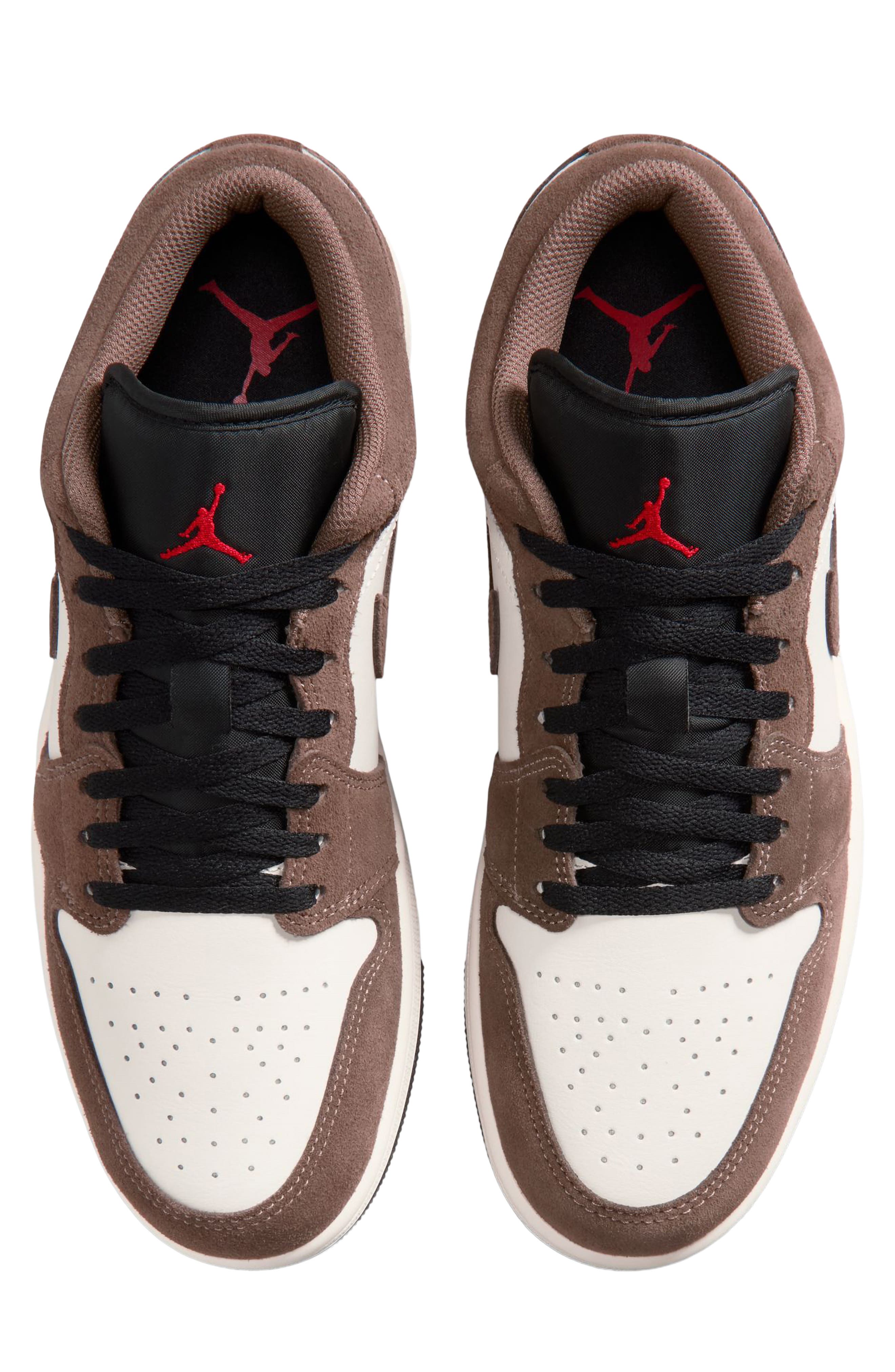Мужские кроссовки Nike Air Jordan 1 Low Basketball Sneaker — фото 3