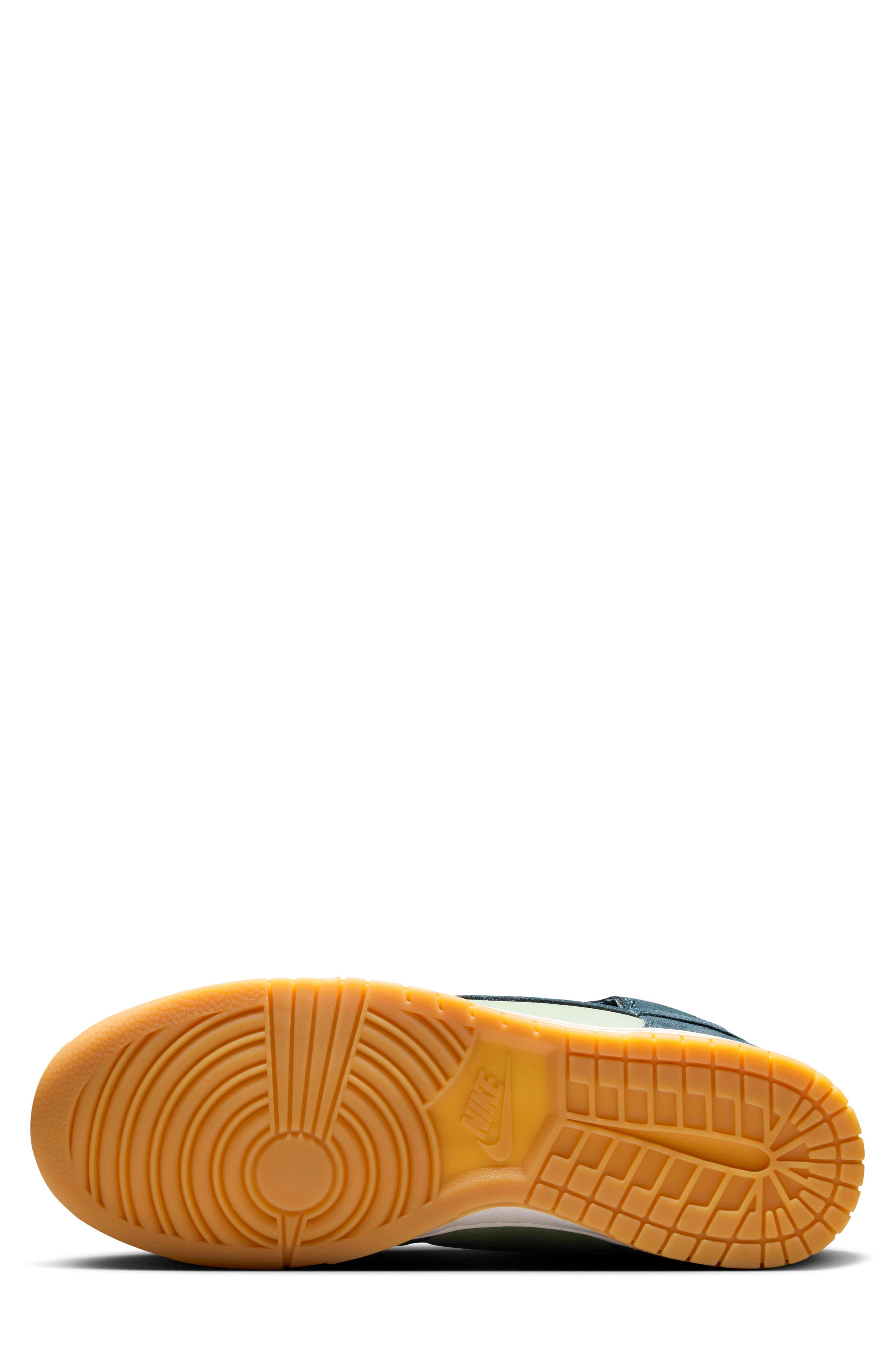 Nike Dunk Hi Retro SE Basketball Sneaker, Alternate, color, 