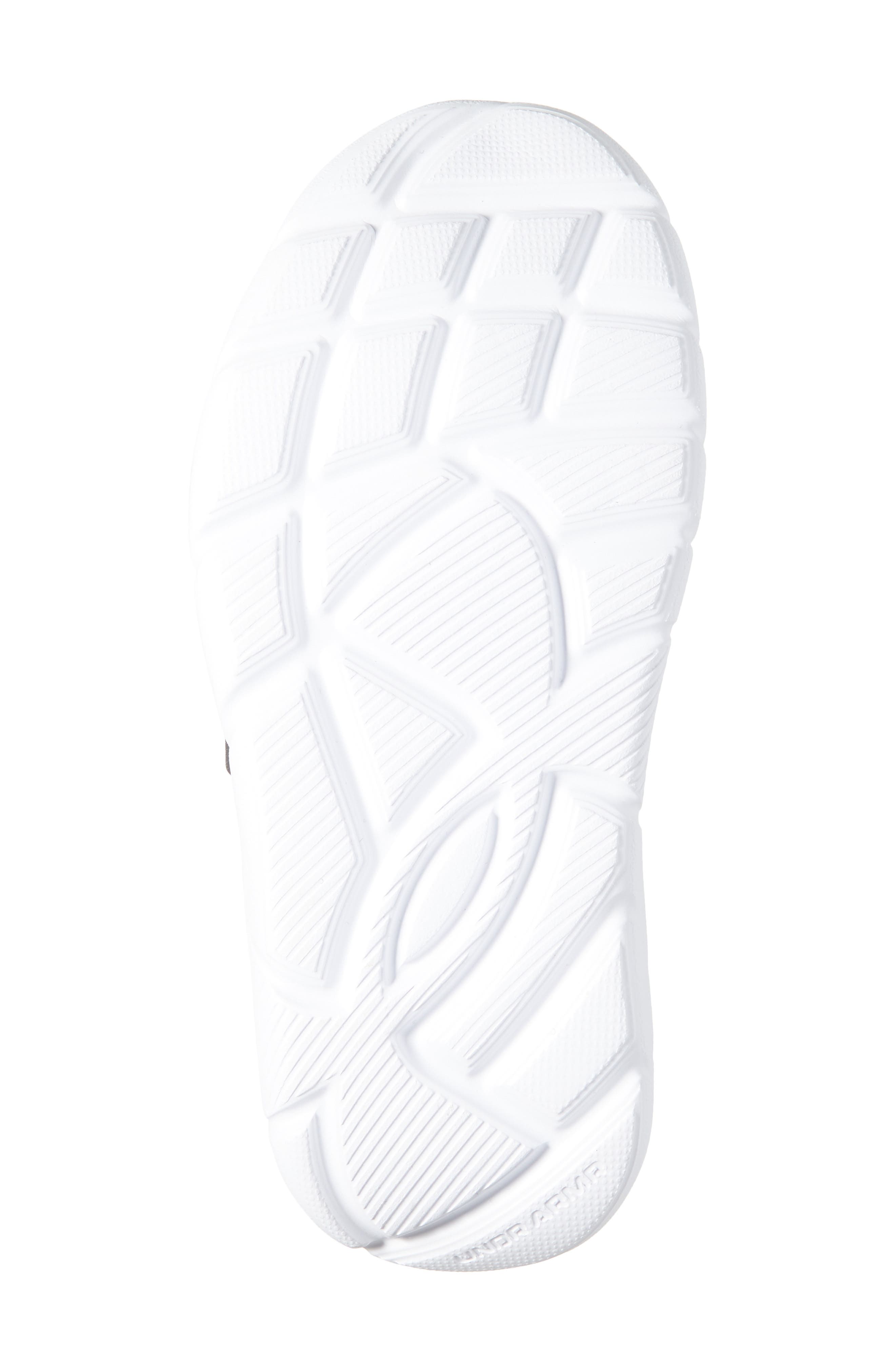 Under Armour Kids' Flash Grade School Running Sneaker, Alternate, color, Black